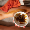 guanto kessa - rituale marocchino - esfoliazione corpo - cellule morte - scrub - pasta d'olive - esfoliazione naturale - cosmesi biologica - biologico - sapone nero - sapone di olive - hammam - bagno turco - sauna - marocco - estetica veloce - bari - centro benessere