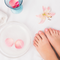 Manicure alla russa e Pedicure estetico con applicazione mani e piedi di smalto semipermanente